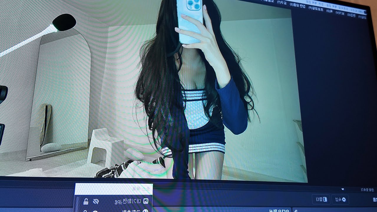 낮에는 공순이 밤에는 여캠 이렇게 산다 썸네일