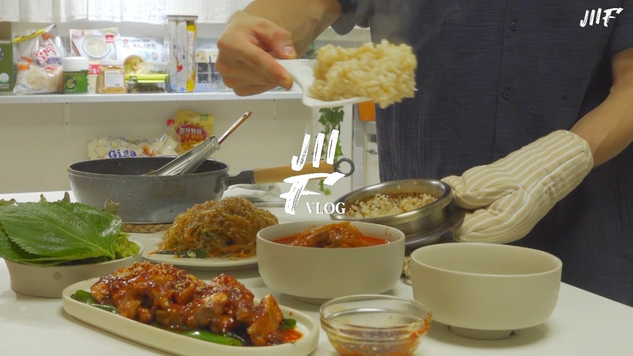 삼겹살&김치 자취 밥상 레시피 | TV 거치대 셀프 조립 꿀팁, 트레이더스 쇼핑 하울 & ZARA 가을 옷 쇼핑 - JI_IF 썸네일