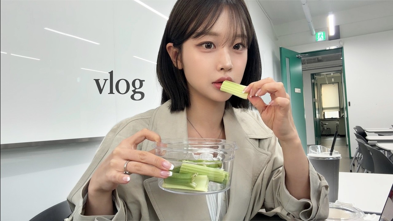대학원생 브이로그ㅣ손절했던 친구 만남💧, 30대에 대한 생각💬, 진짜 다이어트시작🚨, 나혼자 뮤지컬 보고 하이디라오 혼밥🥢 - gyuuujin 썸네일